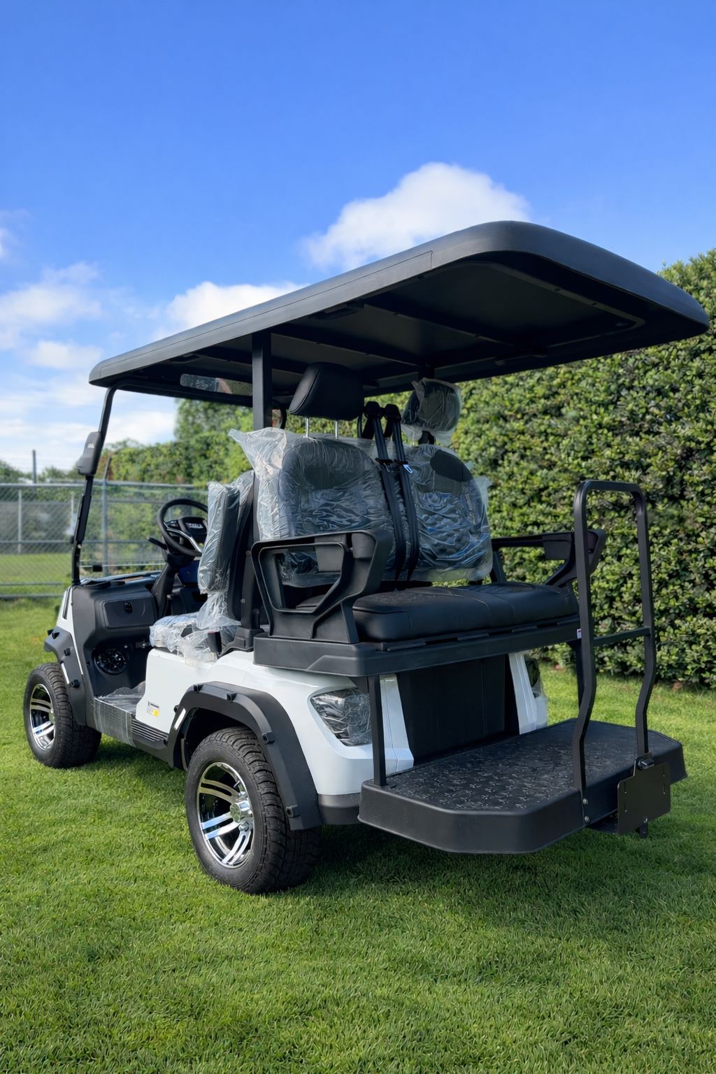 GOLF CART COALA - WHITE 4 SEATER - Image 3