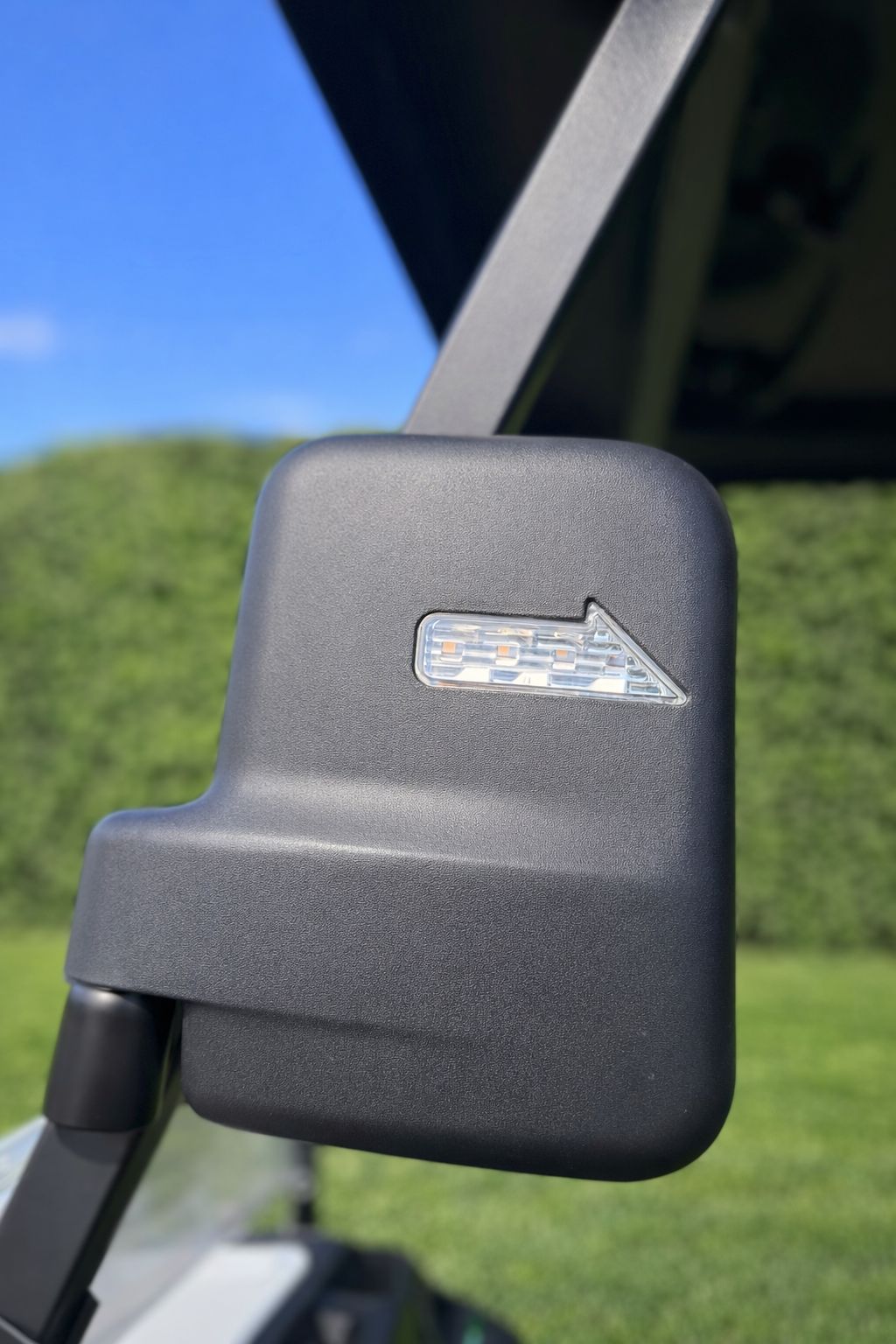 GOLF CART COALA - WHITE 4 SEATER - Image 5