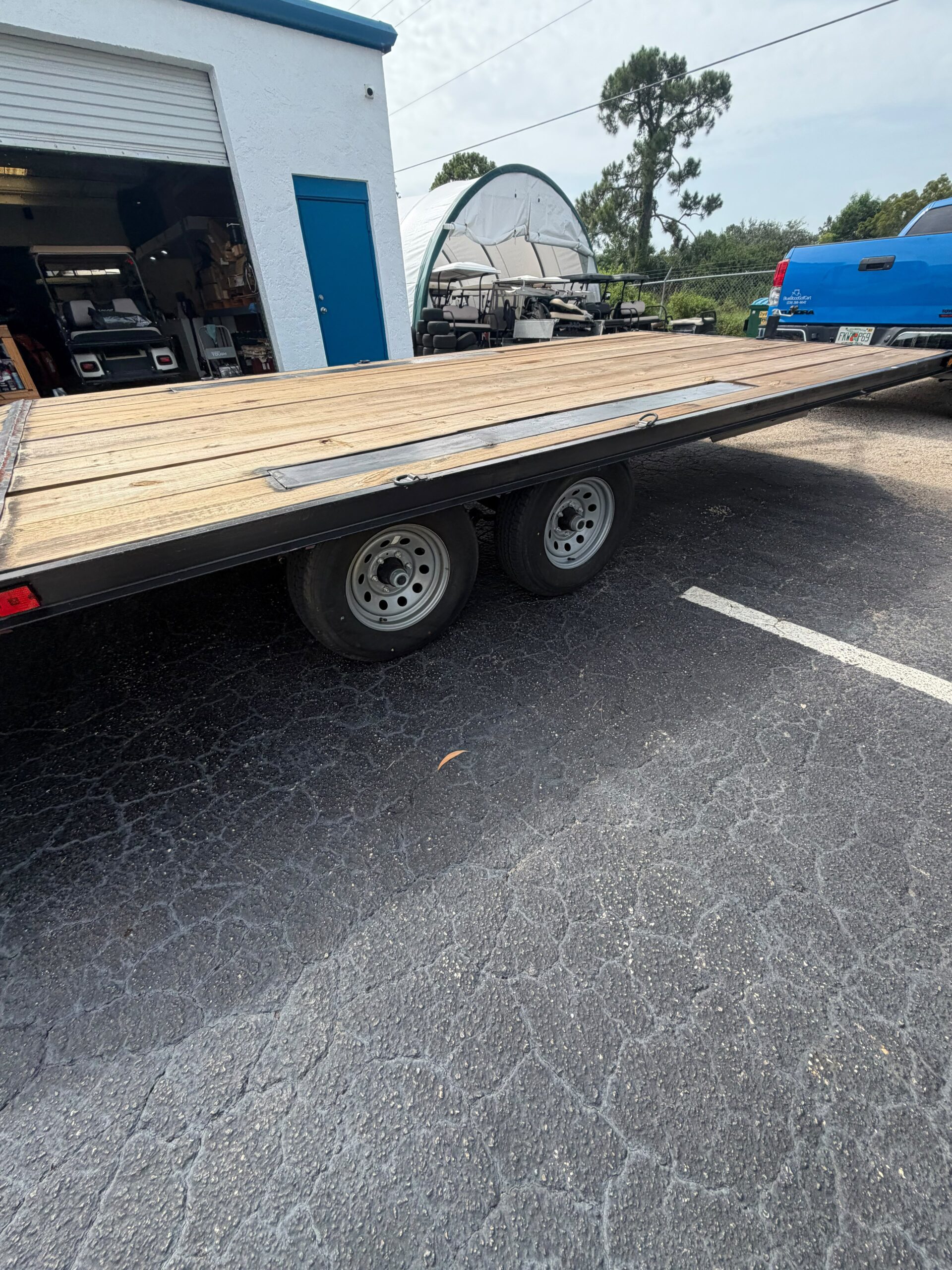 Heavy-Duty 8′ x 20′ Utility Trailer